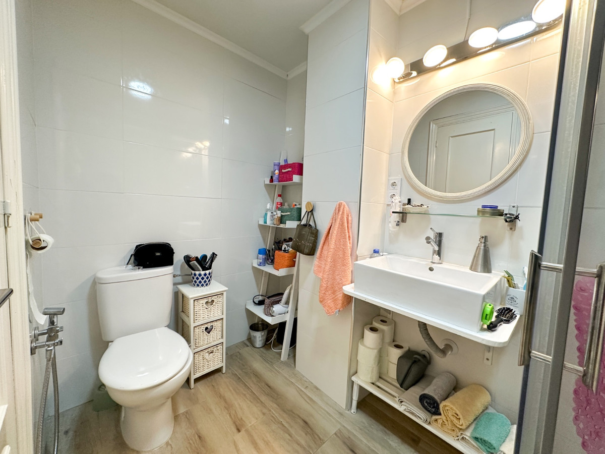 For sale - 2 Bedroom 1 Bathroom Apartment - Ground Floor Apartment in Torrevieja - Torrevieja Centro  - Alicante