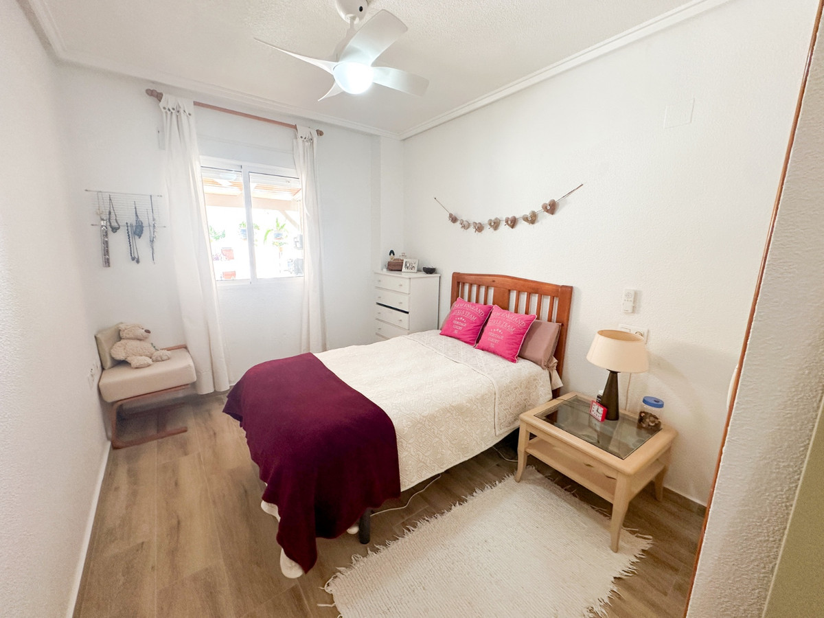 For sale - 2 Bedroom 1 Bathroom Apartment - Ground Floor Apartment in Torrevieja - Torrevieja Centro  - Alicante