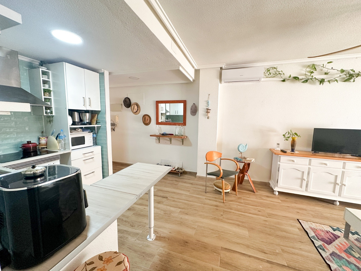 For sale - 2 Bedroom 1 Bathroom Apartment - Ground Floor Apartment in Torrevieja - Torrevieja Centro  - Alicante