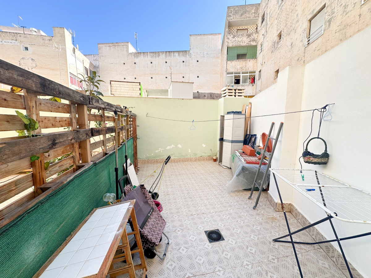 For sale - 2 Bedroom 1 Bathroom Apartment - Ground Floor Apartment in Torrevieja - Torrevieja Centro  - Alicante