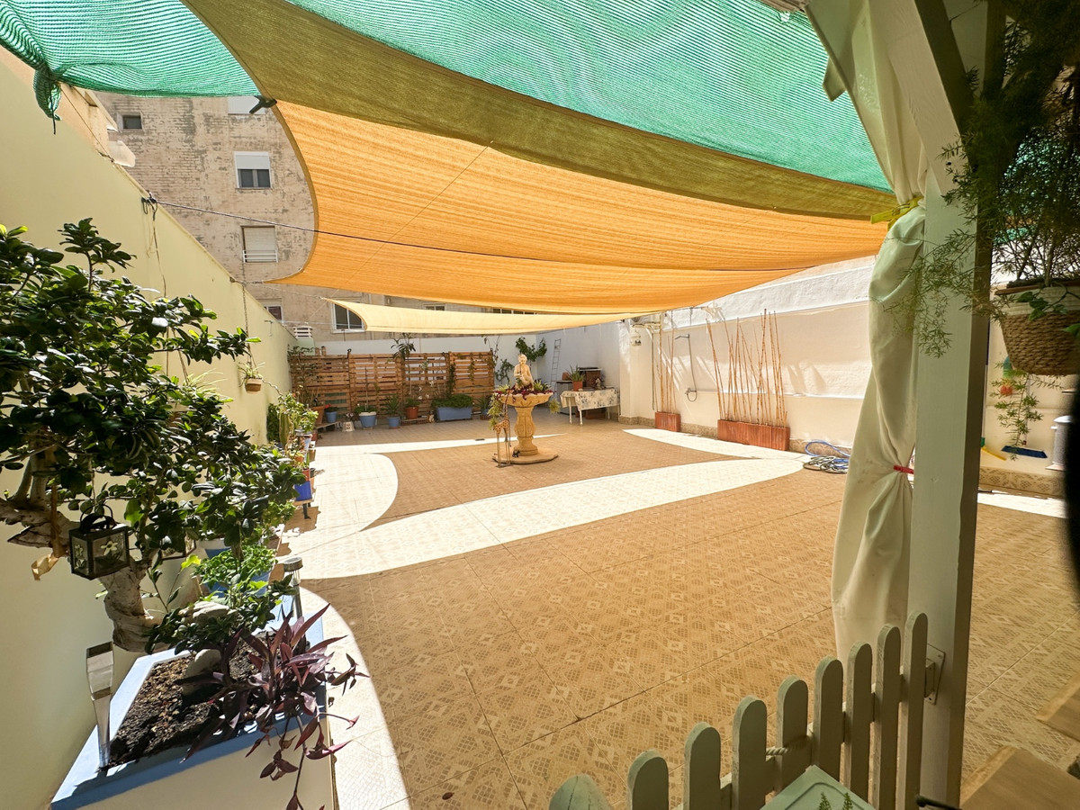 For sale - 2 Bedroom 1 Bathroom Apartment - Ground Floor Apartment in Torrevieja - Torrevieja Centro  - Alicante