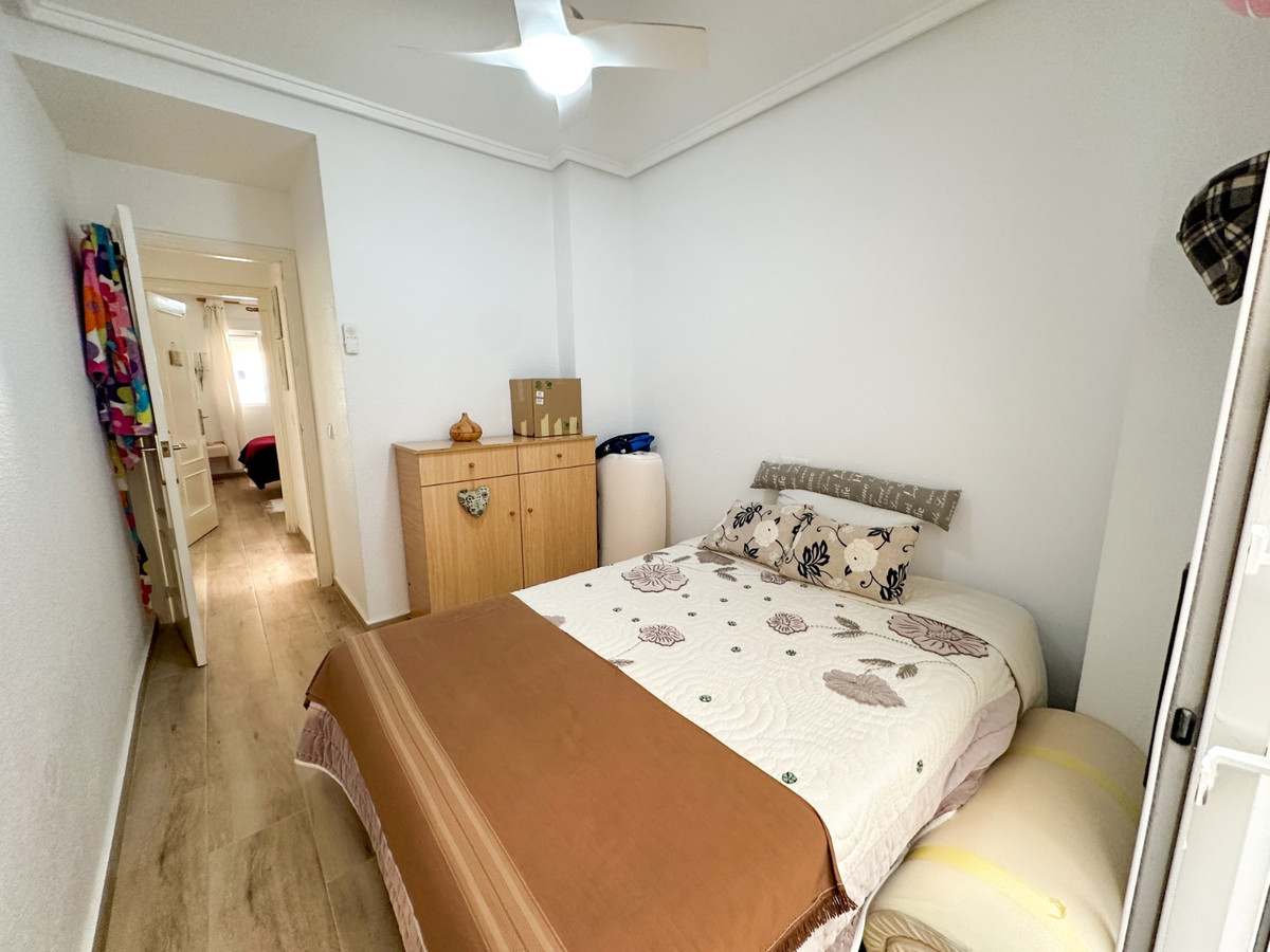 For sale - 2 Bedroom 1 Bathroom Apartment - Ground Floor Apartment in Torrevieja - Torrevieja Centro  - Alicante