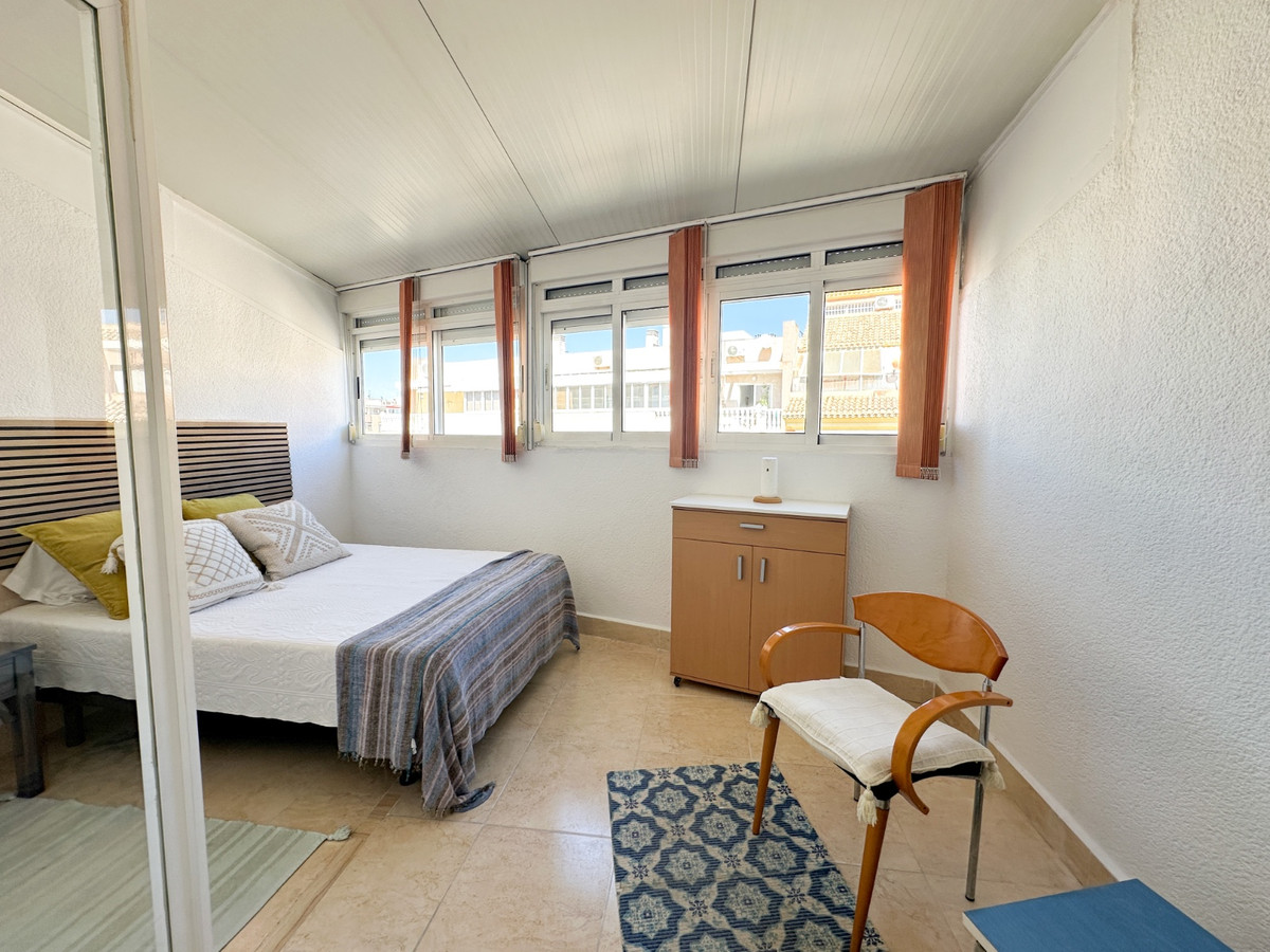 For sale - 1 Bedroom 1 Bathroom Apartment - Middle Floor Apartment in Torrevieja - Torrevieja Centro  - Alicante