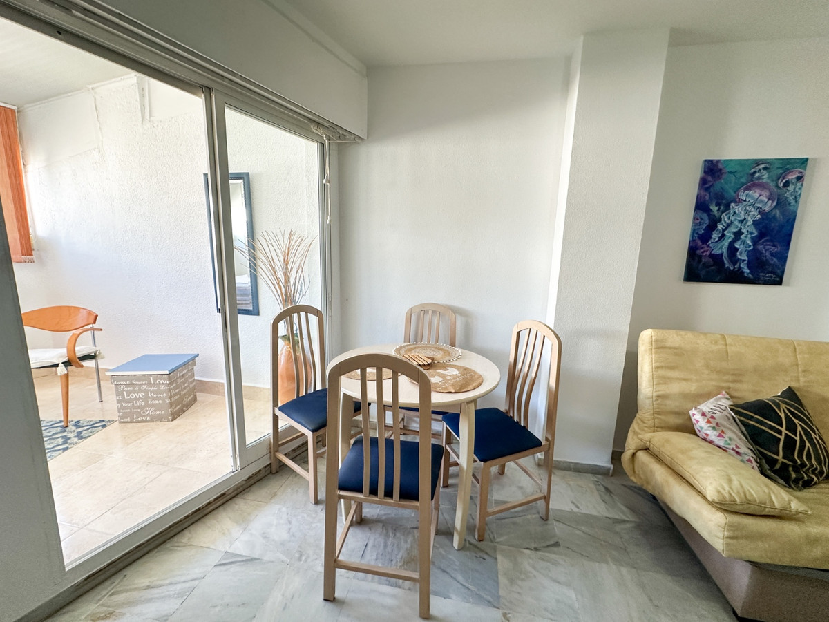 For sale - 1 Bedroom 1 Bathroom Apartment - Middle Floor Apartment in Torrevieja - Torrevieja Centro  - Alicante