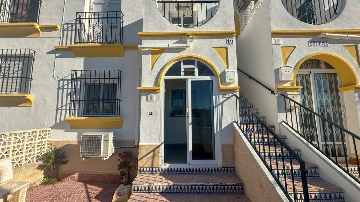 For sale - 1 Bedroom 1 Bathroom Apartment - Ground Floor Apartment in Orihuela - Villamartin  - Alicante
