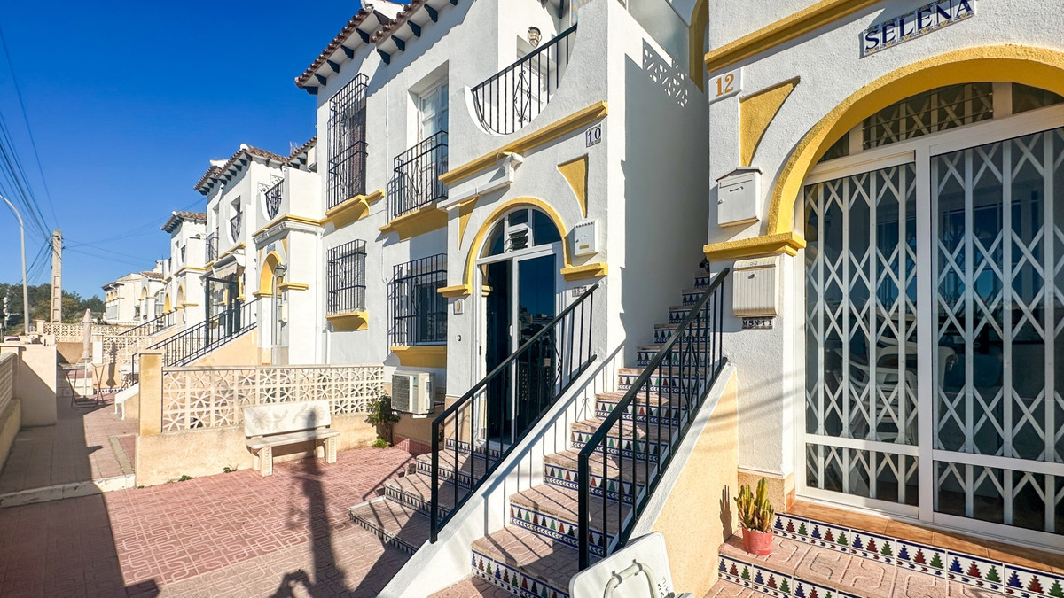 For sale - 1 Bedroom 1 Bathroom Apartment - Ground Floor Apartment in Orihuela - Villamartin  - Alicante