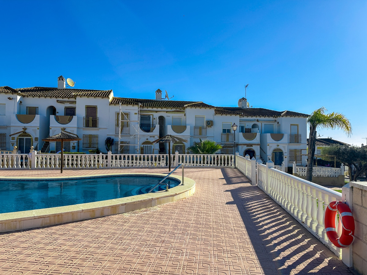 For sale - 1 Bedroom 1 Bathroom Apartment - Ground Floor Apartment in Orihuela - Villamartin  - Alicante