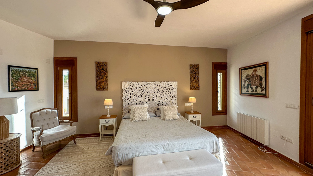 For sale - 7 Bedroom 5 Bathroom House - Detached Villa in Orihuela - Dehesa de Campoamor  - Alicante