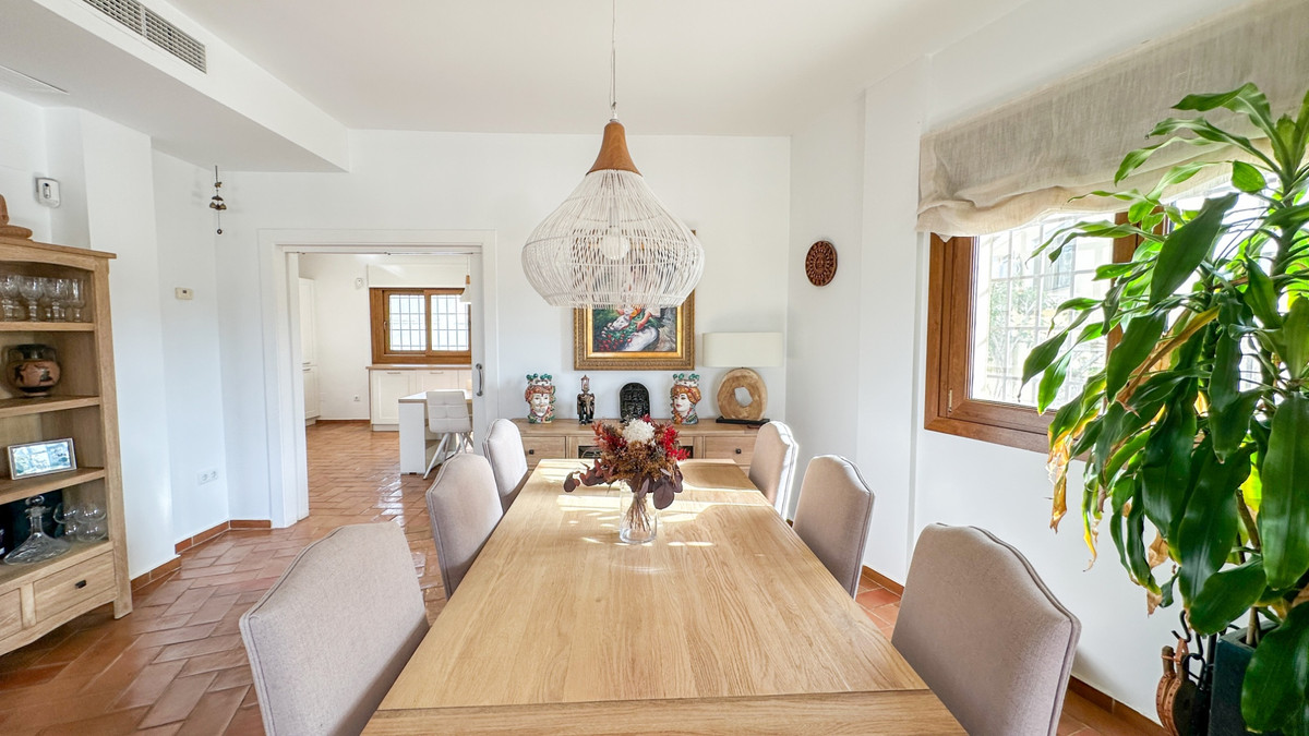 For sale - 7 Bedroom 5 Bathroom House - Detached Villa in Orihuela - Dehesa de Campoamor  - Alicante