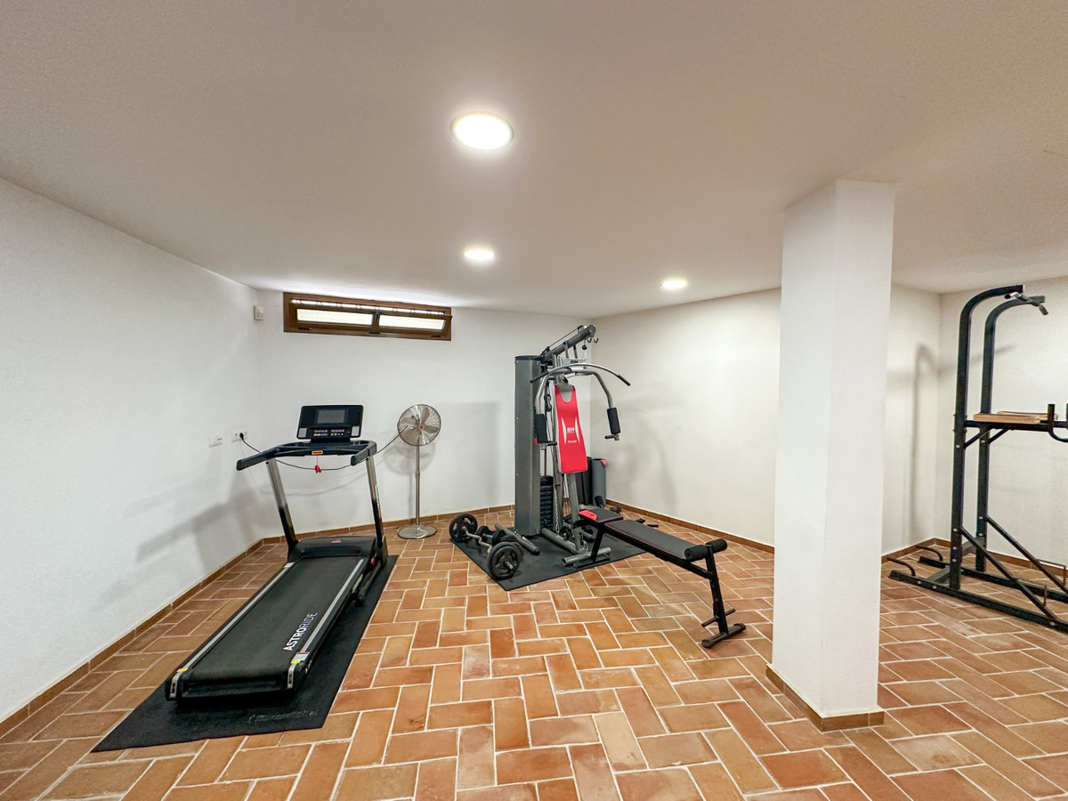 For sale - 7 Bedroom 5 Bathroom House - Detached Villa in Orihuela - Dehesa de Campoamor  - Alicante