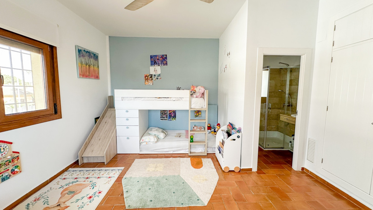 For sale - 7 Bedroom 5 Bathroom House - Detached Villa in Orihuela - Dehesa de Campoamor  - Alicante