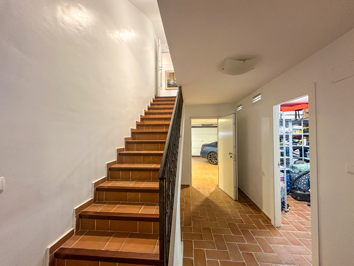 For sale - 7 Bedroom 5 Bathroom House - Detached Villa in Orihuela - Dehesa de Campoamor  - Alicante
