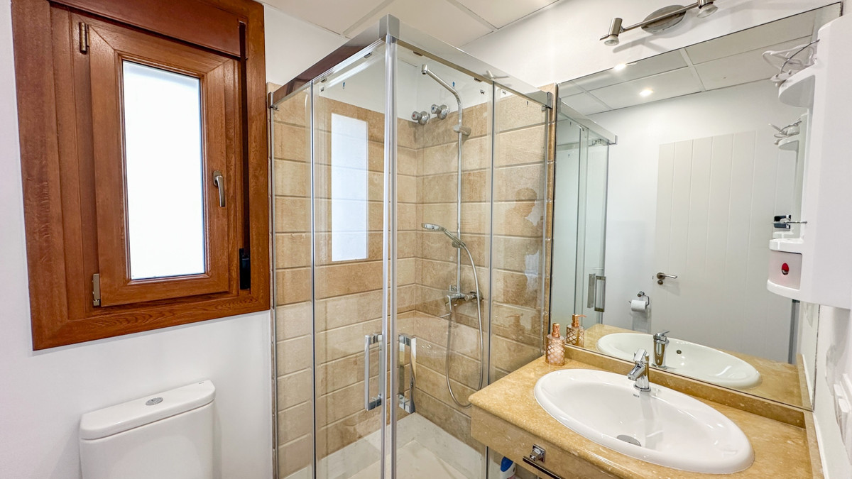 For sale - 7 Bedroom 5 Bathroom House - Detached Villa in Orihuela - Dehesa de Campoamor  - Alicante