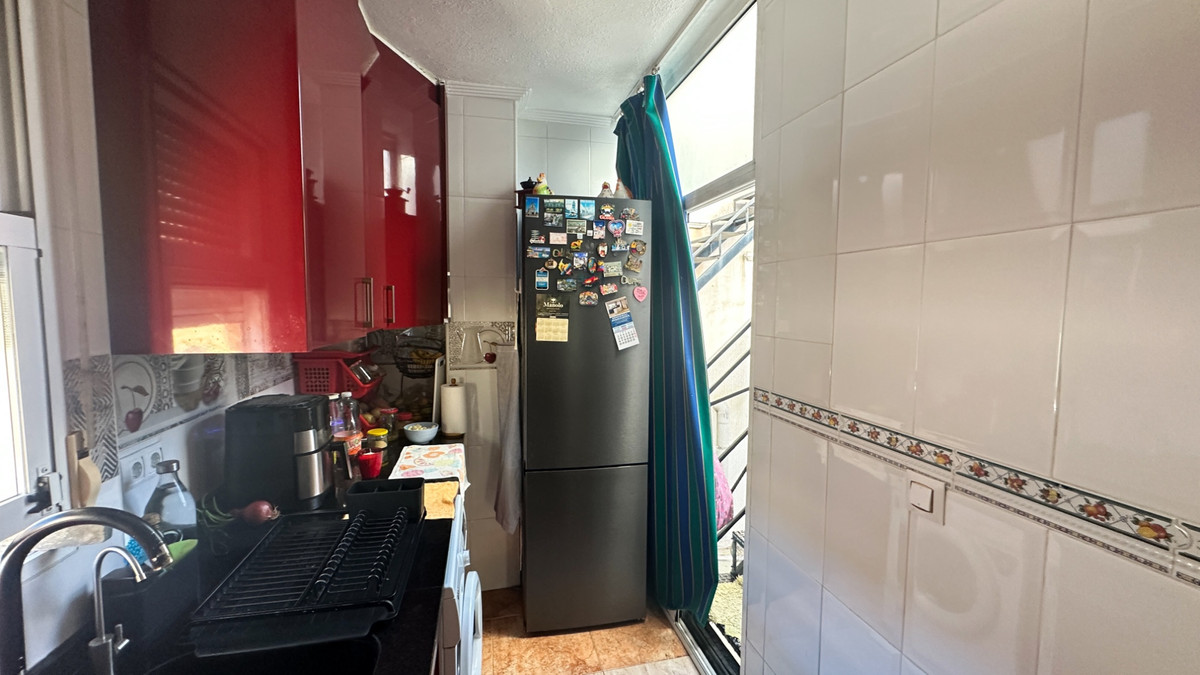 For sale - 2 Bedroom 1 Bathroom Apartment - Top Floor Apartment in Torrevieja - Torrevieja Centro  - Alicante