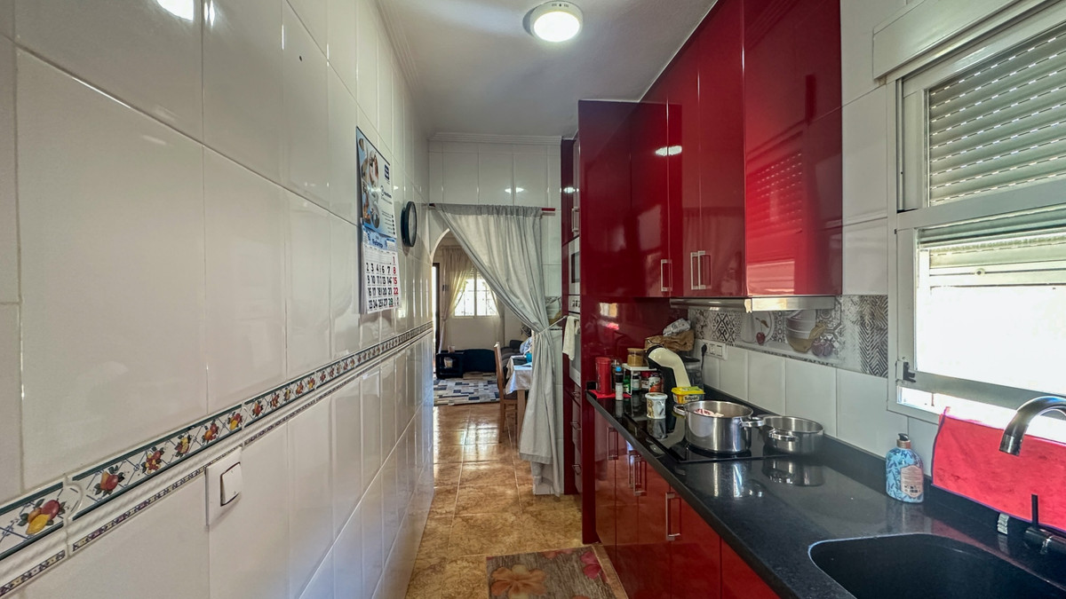 For sale - 2 Bedroom 1 Bathroom Apartment - Top Floor Apartment in Torrevieja - Torrevieja Centro  - Alicante
