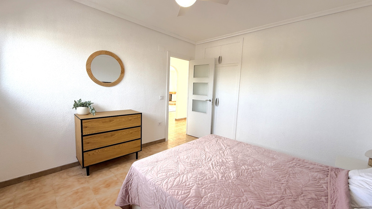 For sale - 2 Bedroom 2 Bathroom Apartment - Penthouse in Torrevieja - Torrevieja Centro  - Alicante
