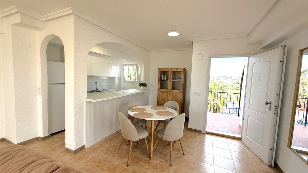 For sale - 2 Bedroom 2 Bathroom Apartment - Penthouse in Torrevieja - Torrevieja Centro  - Alicante
