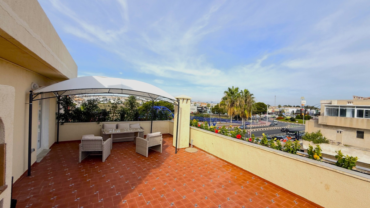 For sale - 2 Bedroom 2 Bathroom Apartment - Penthouse in Torrevieja - Torrevieja Centro  - Alicante