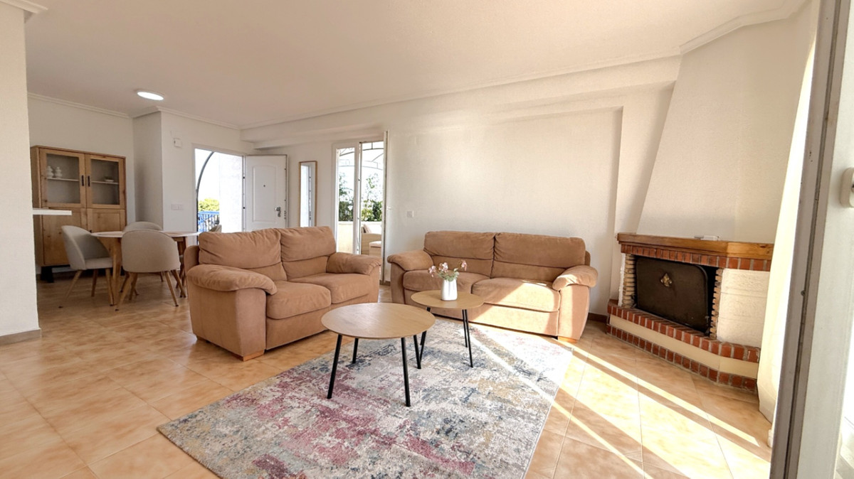 For sale - 2 Bedroom 2 Bathroom Apartment - Penthouse in Torrevieja - Torrevieja Centro  - Alicante