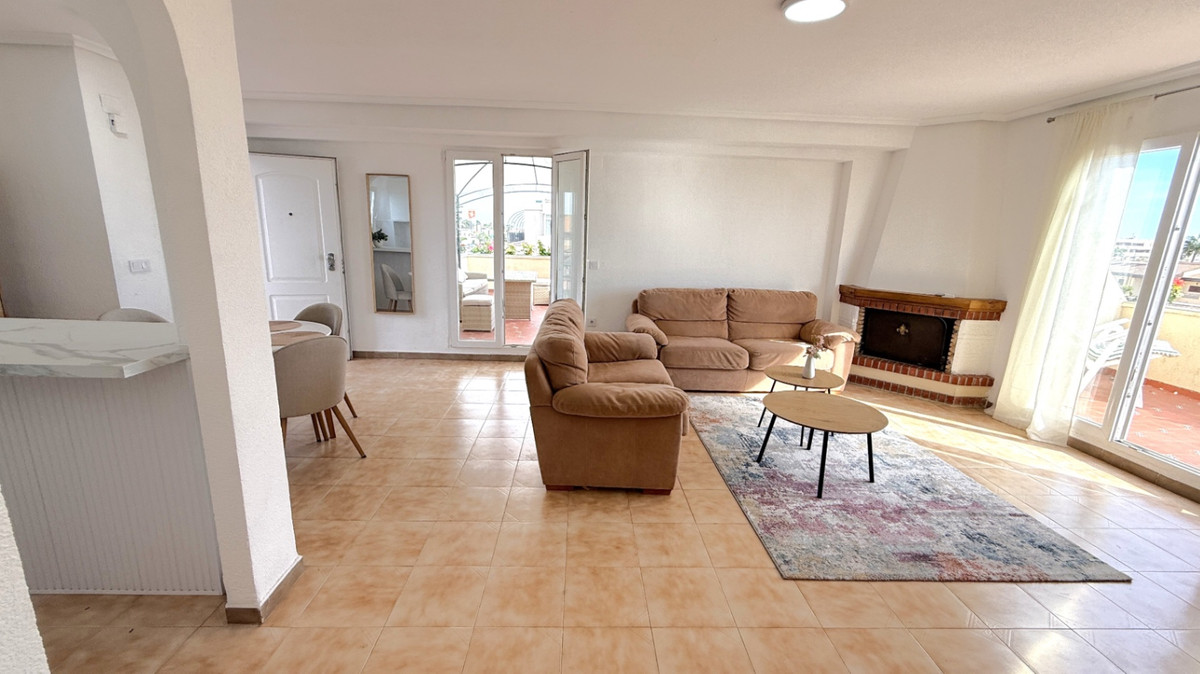 For sale - 2 Bedroom 2 Bathroom Apartment - Penthouse in Torrevieja - Torrevieja Centro  - Alicante