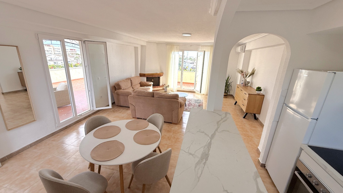 For sale - 2 Bedroom 2 Bathroom Apartment - Penthouse in Torrevieja - Torrevieja Centro  - Alicante