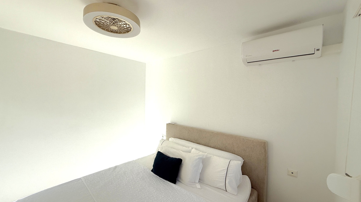 For sale - 2 Bedroom 2 Bathroom House - Semi-Detached House in Orihuela - Orihuela Centro  - Alicante