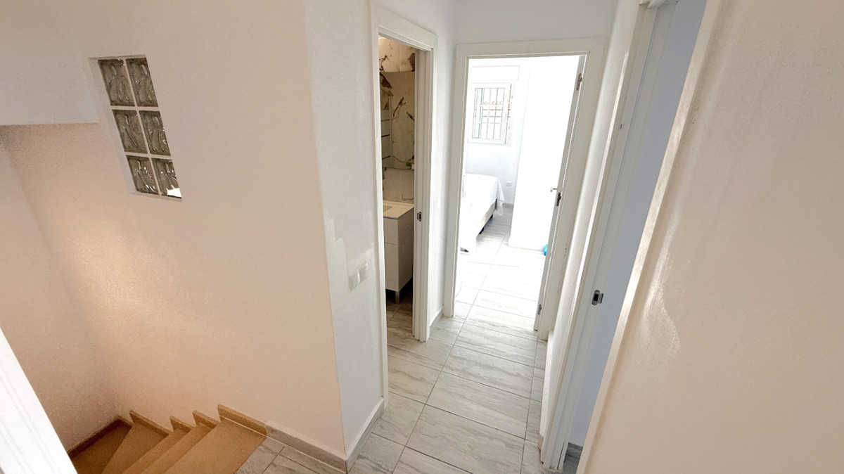 For sale - 2 Bedroom 2 Bathroom House - Semi-Detached House in Orihuela - Orihuela Centro  - Alicante