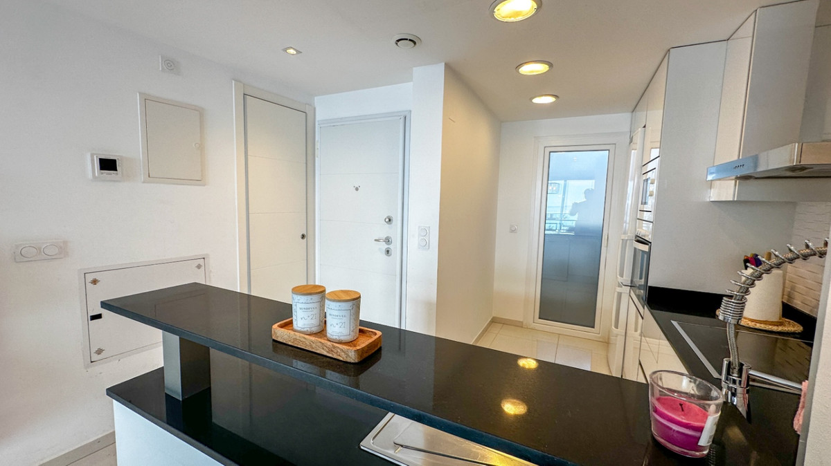 For sale - 2 Bedroom 2 Bathroom Apartment - Ground Floor Apartment in Torrevieja - Torrevieja Centro  - Alicante