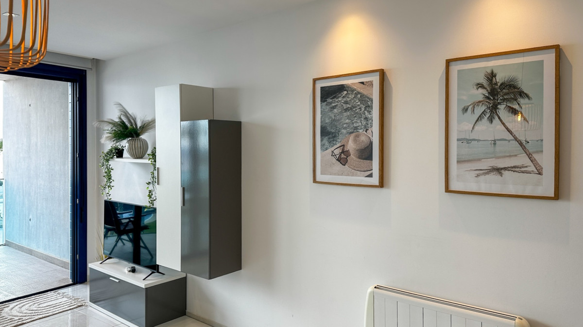 For sale - 2 Bedroom 2 Bathroom Apartment - Ground Floor Apartment in Torrevieja - Torrevieja Centro  - Alicante