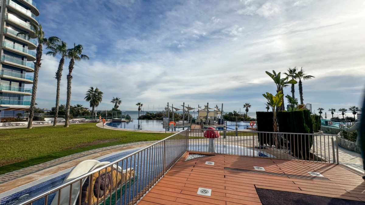 For sale - 2 Bedroom 2 Bathroom Apartment - Ground Floor Apartment in Torrevieja - Torrevieja Centro  - Alicante