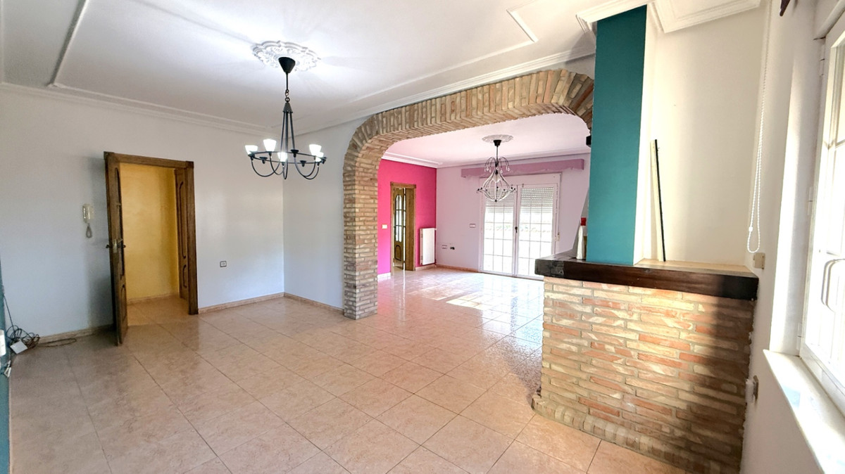 For sale - 4 Bedroom 3 Bathroom House - Detached Villa in Pilar de la Horadada - Pilar de la Horadada Centro  - Alicante