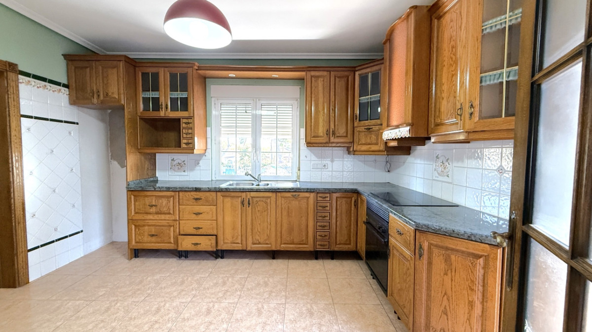 For sale - 4 Bedroom 3 Bathroom House - Detached Villa in Pilar de la Horadada - Pilar de la Horadada Centro  - Alicante