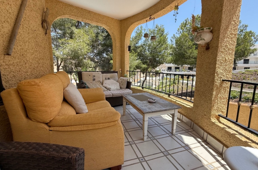 6 Bedroom 3 Bathroom House - Detached Villa in Orihuela
