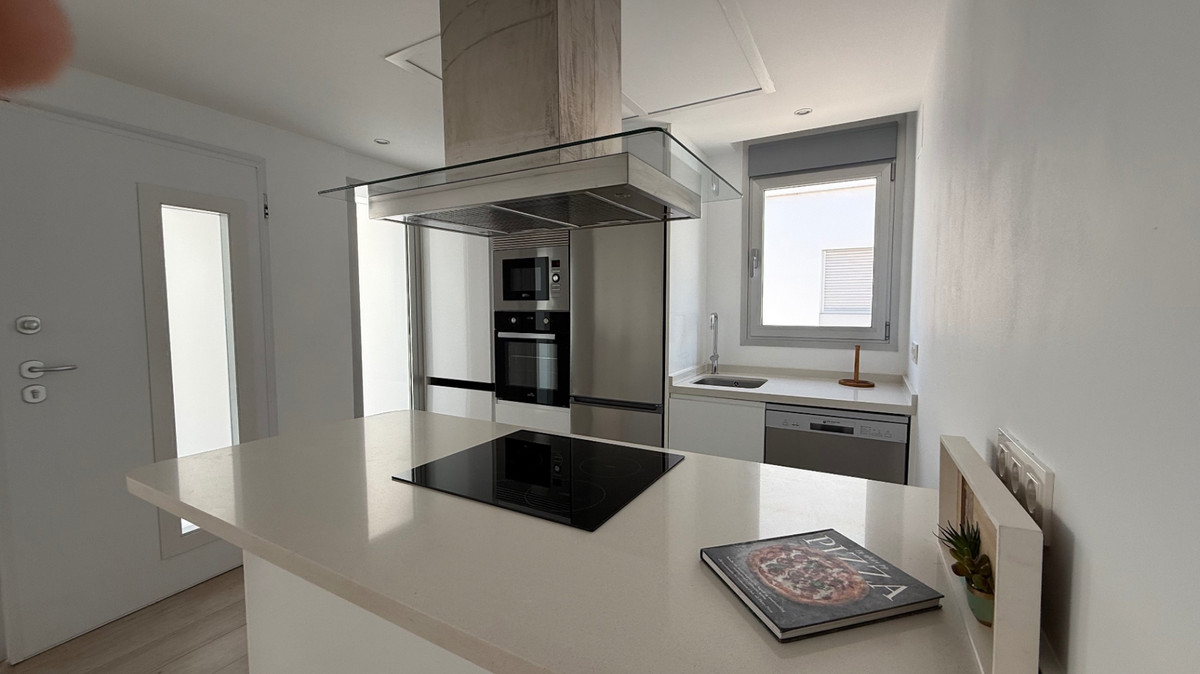 For sale - 5 Bedroom 3 Bathroom House - Semi-Detached House in Orihuela - Orihuela Centro  - Alicante