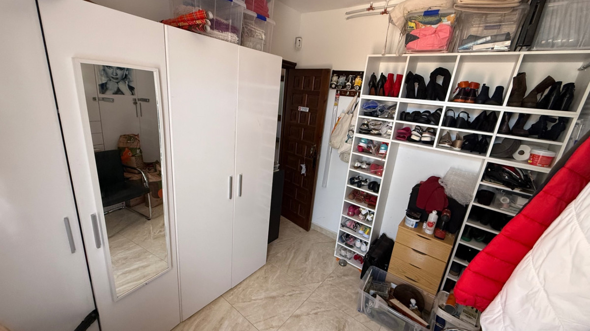 For sale - 4 Bedroom 2 Bathroom House - Detached Villa in Orihuela - Orihuela Centro  - Alicante