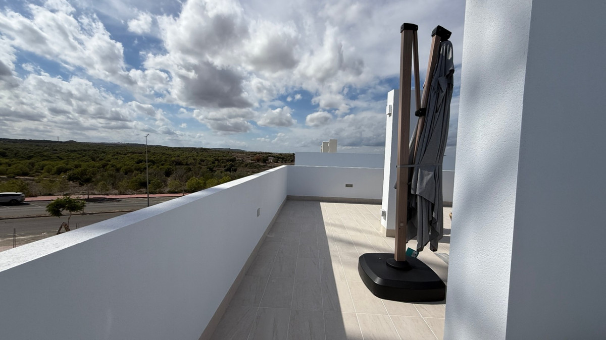 For sale - 2 Bedroom 1 Bathroom Apartment - Ground Floor Apartment in Torrevieja - Torrevieja Centro  - Alicante
