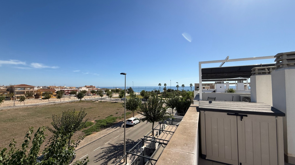 For sale - 2 Bedroom 1 Bathroom Apartment - Penthouse in Pilar de la Horadada - Pilar de la Horadada Centro  - Alicante
