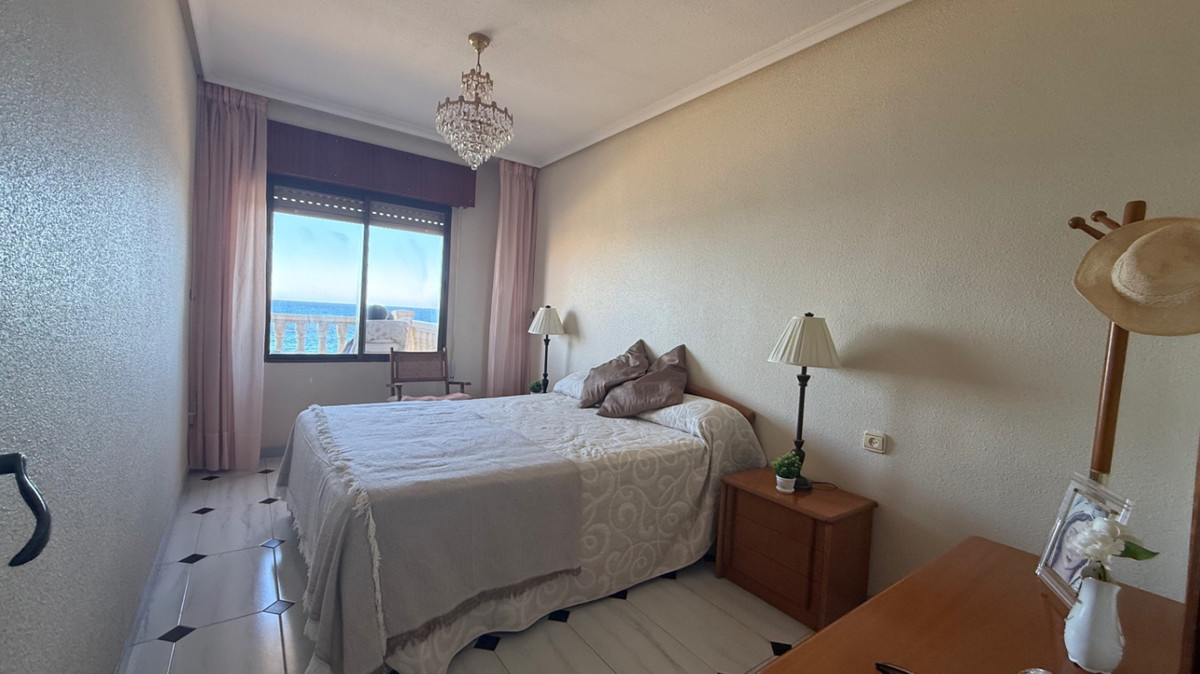 For sale - 3 Bedroom 2 Bathroom Apartment - Ground Floor Apartment in Torrevieja - Torrevieja Centro  - Alicante