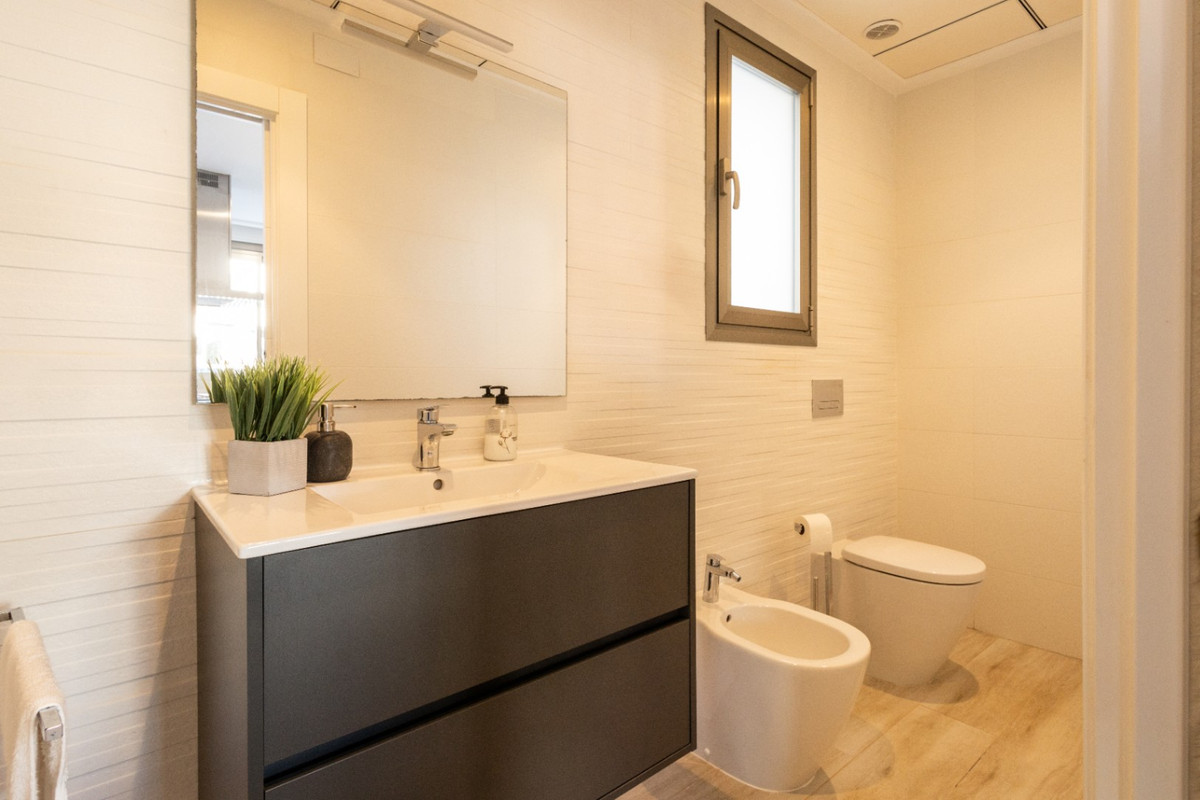 For sale - 4 Bedroom 3 Bathroom House - Detached Villa in Orihuela - Orihuela Centro  - Alicante