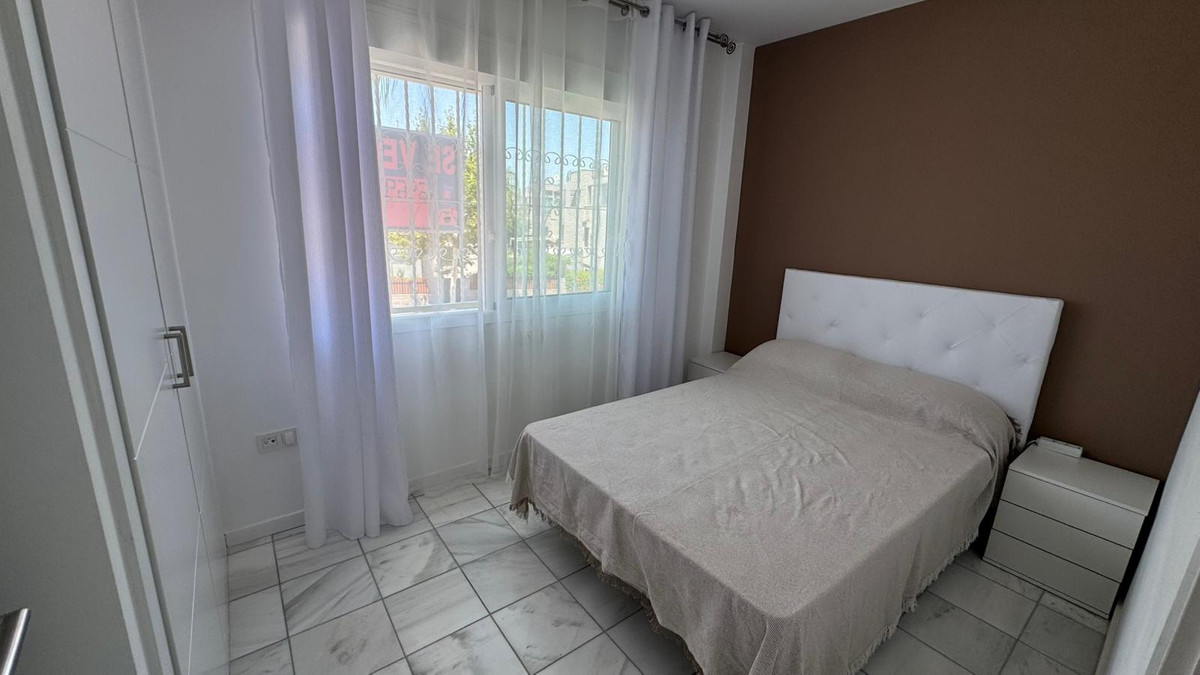 For sale - 2 Bedroom 2 Bathroom House - Townhouse in Torrevieja - Torrevieja Centro  - Alicante