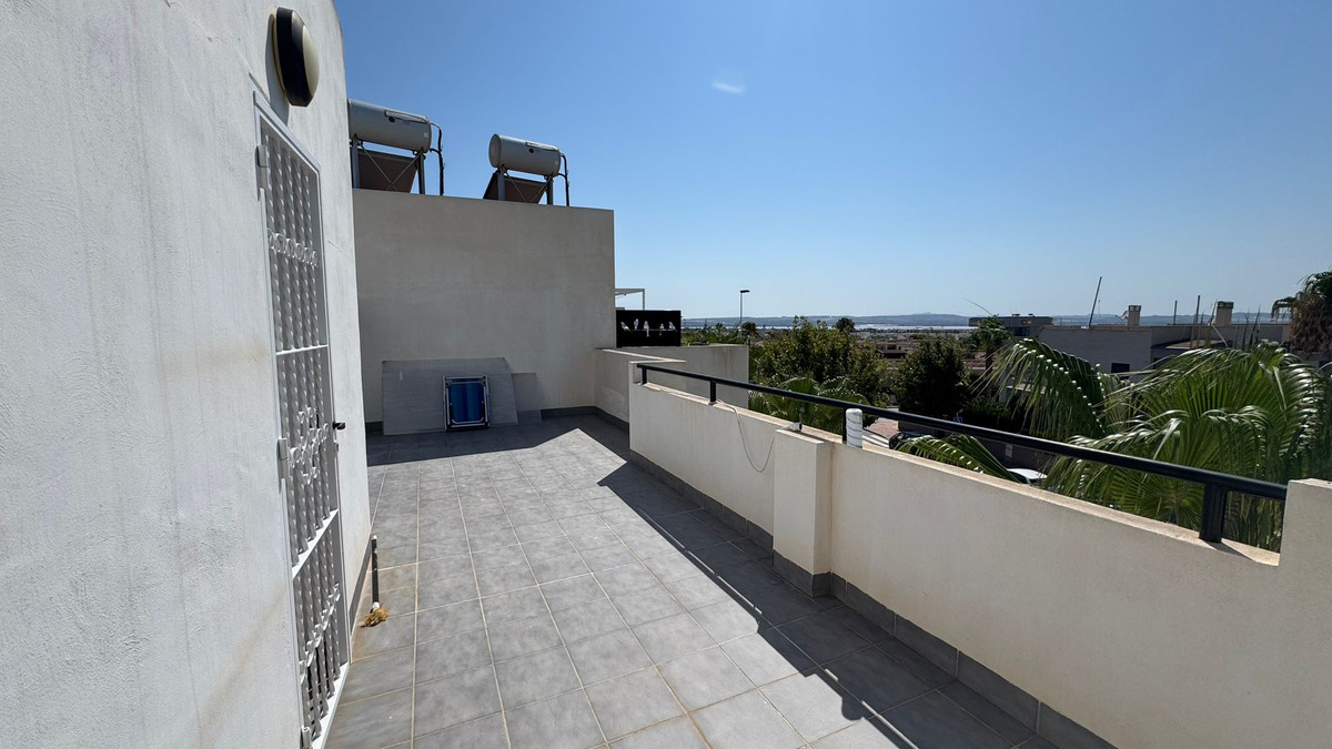 For sale - 2 Bedroom 2 Bathroom House - Townhouse in Torrevieja - Torrevieja Centro  - Alicante