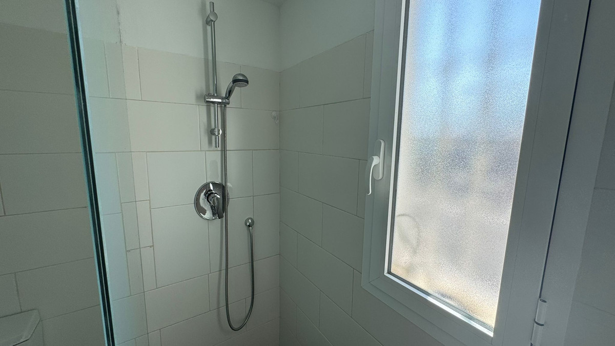 For sale - 2 Bedroom 2 Bathroom House - Townhouse in Torrevieja - Torrevieja Centro  - Alicante