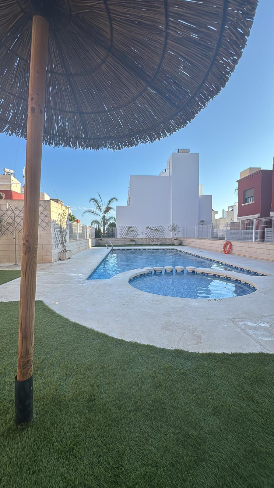 For sale - 2 Bedroom 2 Bathroom House - Townhouse in Torrevieja - Torrevieja Centro  - Alicante