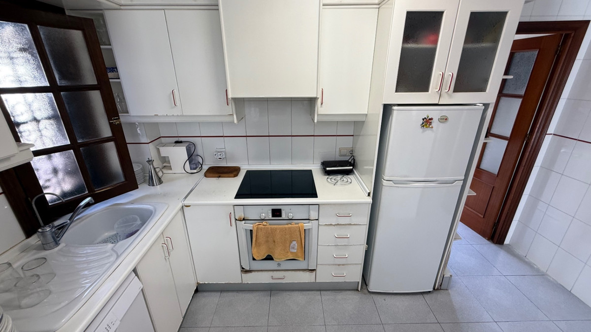 For sale - 4 Bedroom 2 Bathroom House - Detached Villa in Orihuela - Orihuela Centro  - Alicante