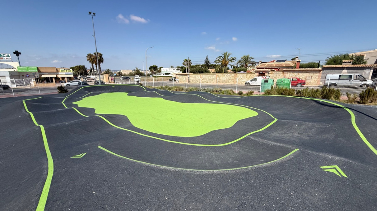 For sale - 3 Bedroom 3 Bathroom House - Detached Villa in Torrevieja - Torrevieja Centro  - Alicante