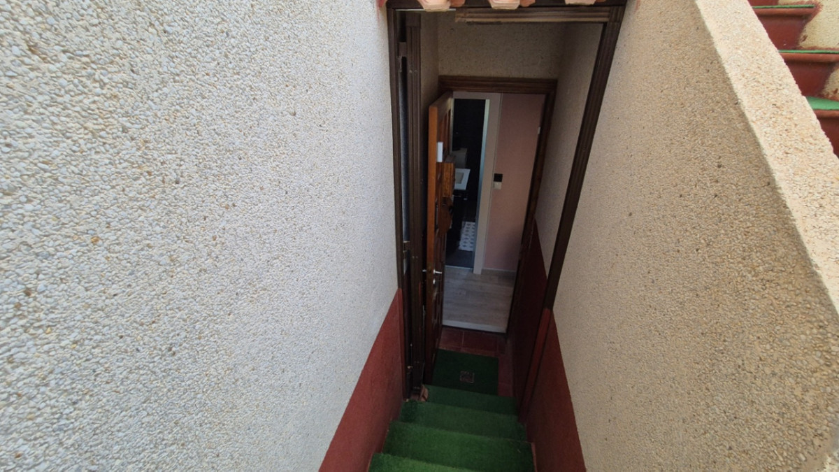 For sale - 3 Bedroom 2 Bathroom House - Townhouse in Torrevieja - Torrevieja Centro  - Alicante