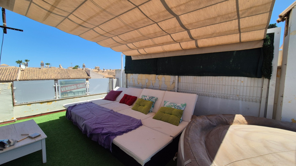 For sale - 3 Bedroom 2 Bathroom House - Townhouse in Torrevieja - Torrevieja Centro  - Alicante