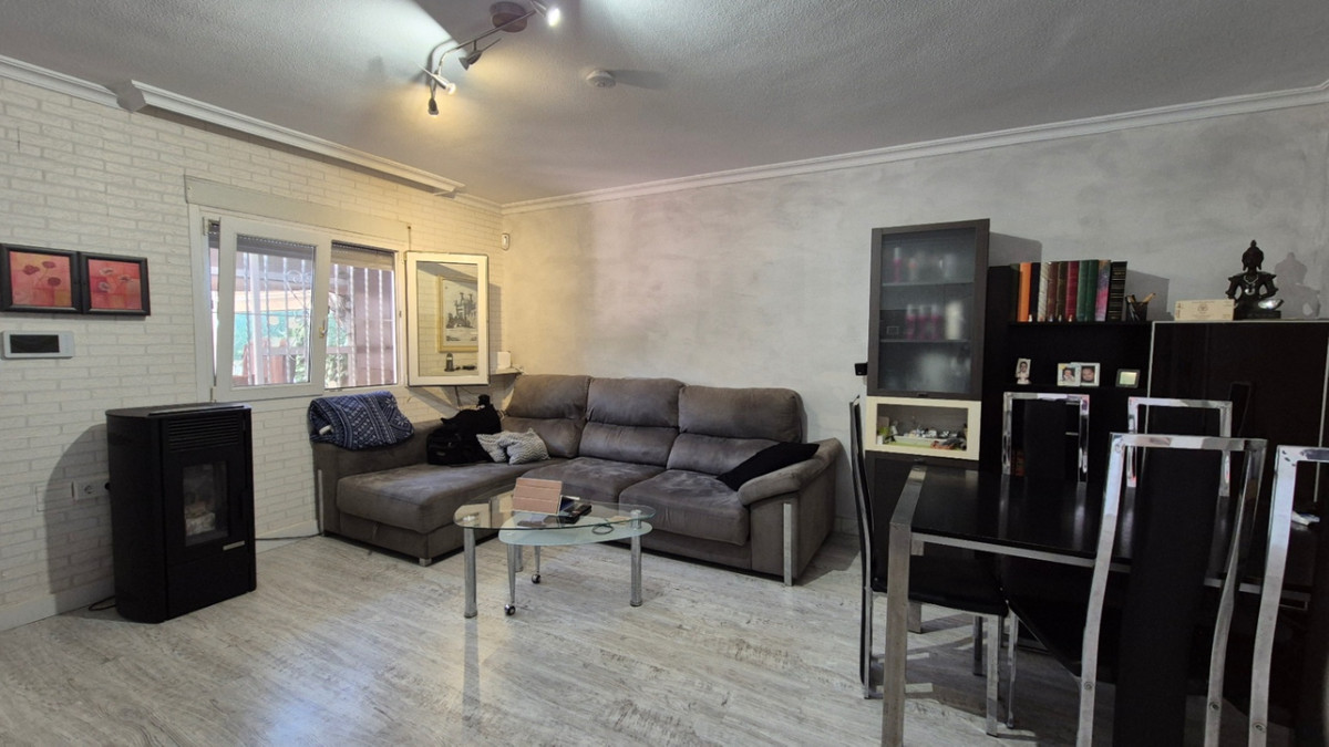 For sale - 3 Bedroom 2 Bathroom House - Townhouse in Torrevieja - Torrevieja Centro  - Alicante