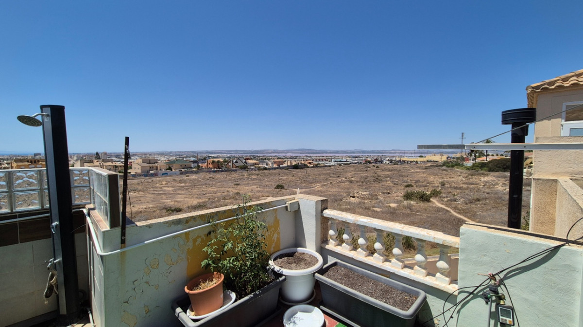 For sale - 3 Bedroom 2 Bathroom House - Townhouse in Torrevieja - Torrevieja Centro  - Alicante