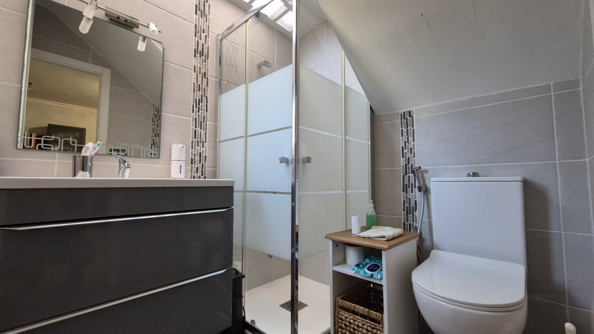 For sale - 3 Bedroom 2 Bathroom House - Townhouse in Torrevieja - Torrevieja Centro  - Alicante